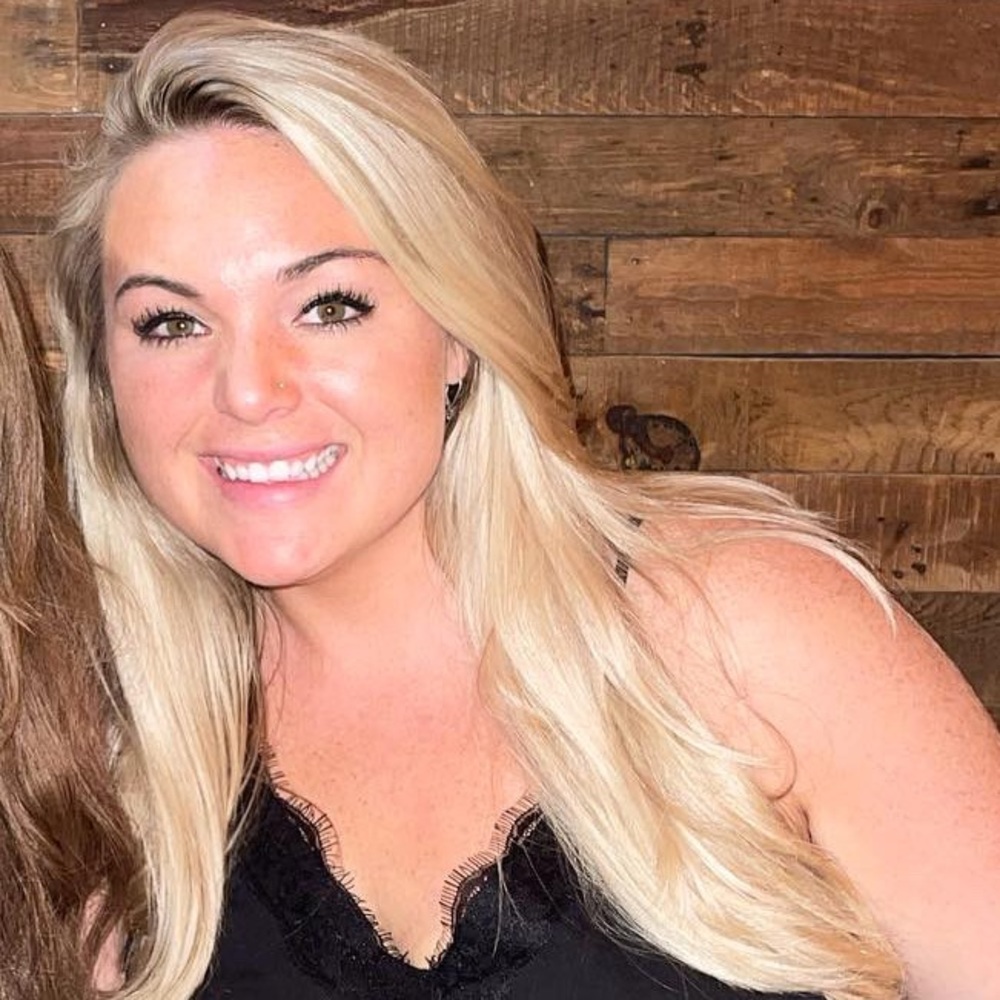 Meet your Posher, Daniella